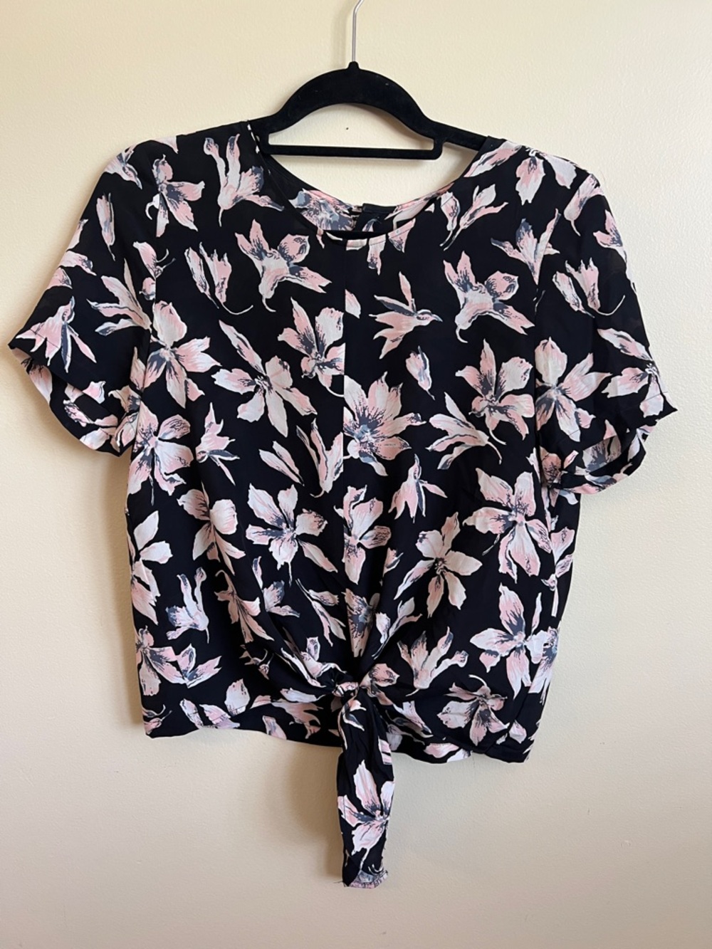 Madewell Silk Floral Tie Front Blouse Top Women’s Medium Black Pink Short Sleeve